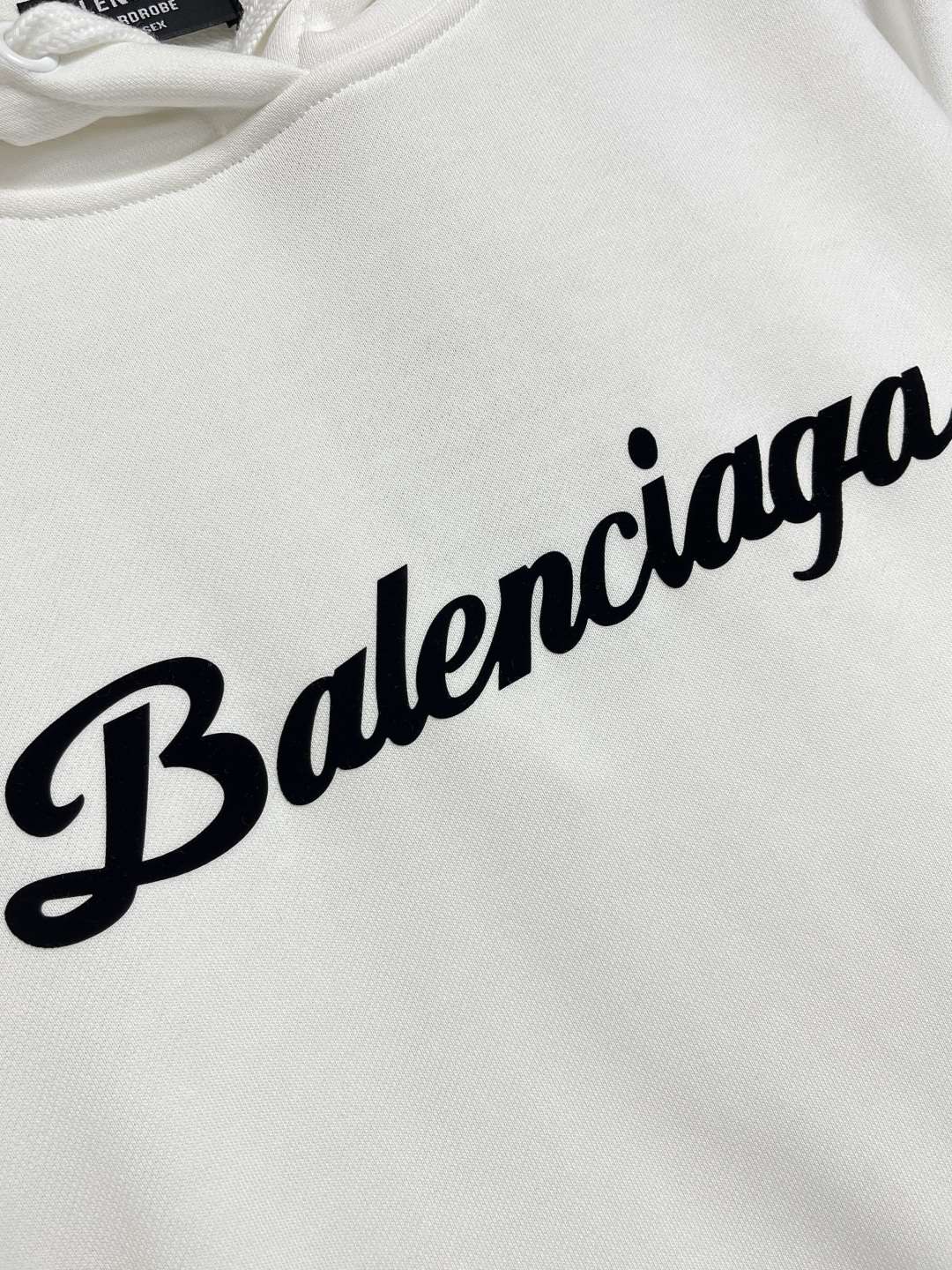 🛒🛒balenciaga 印花连帽卫衣，配置了高支数翻绒面料面料，卫衣面料高达430克，份量感十足，高密