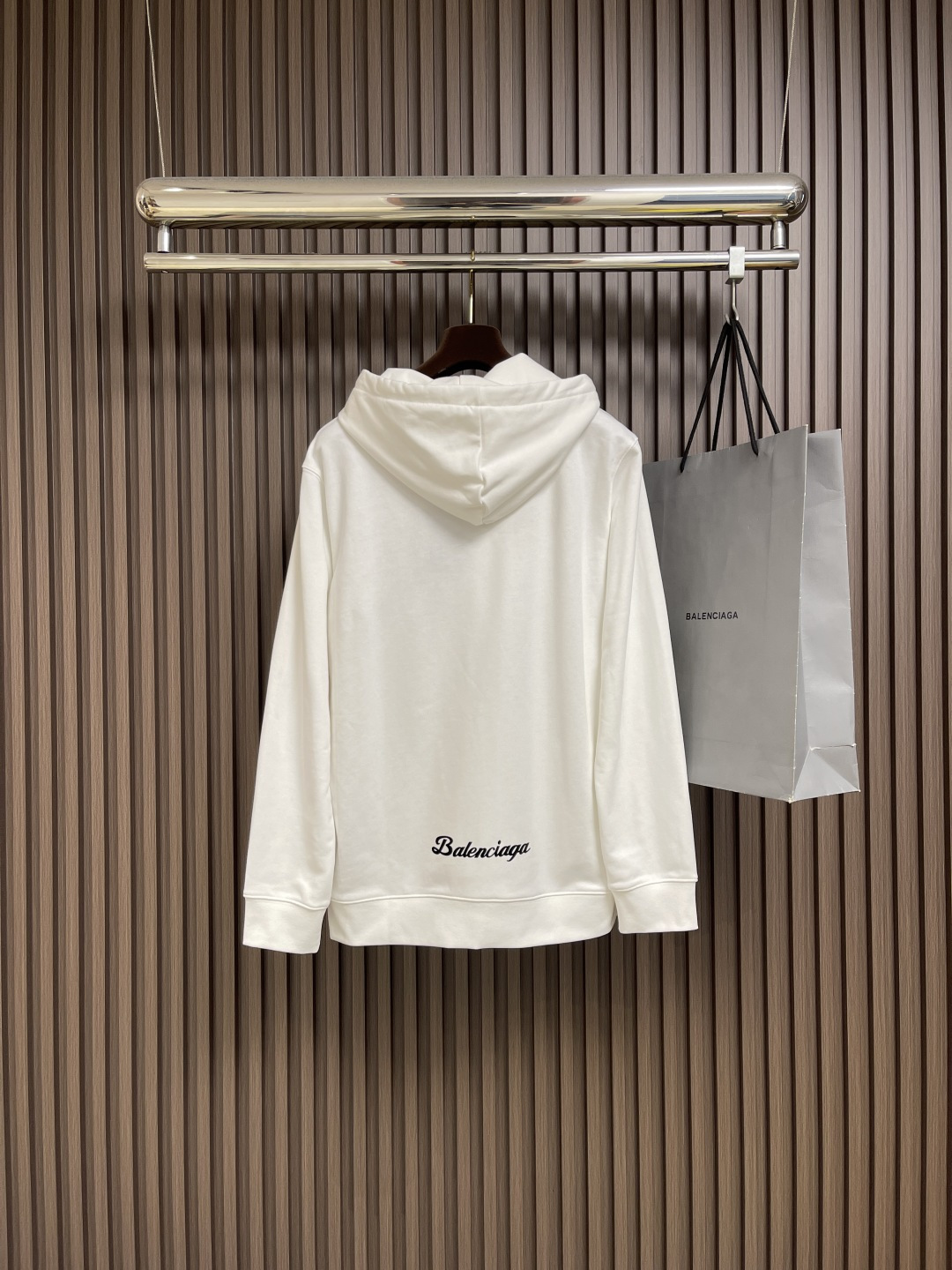 🛒🛒balenciaga 印花连帽卫衣，配置了高支数翻绒面料面料，卫衣面料高达430克，份量感十足，高密