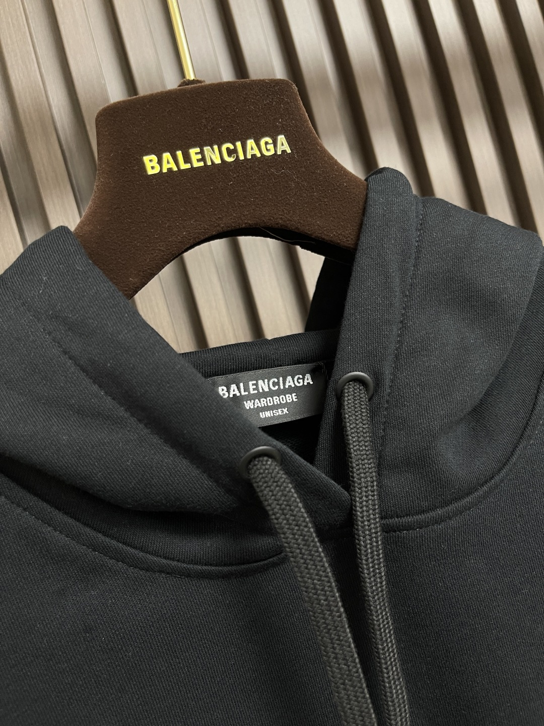 🛒🛒balenciaga 印花连帽卫衣，配置了高支数翻绒面料面料，卫衣面料高达430克，份量感十足，高密