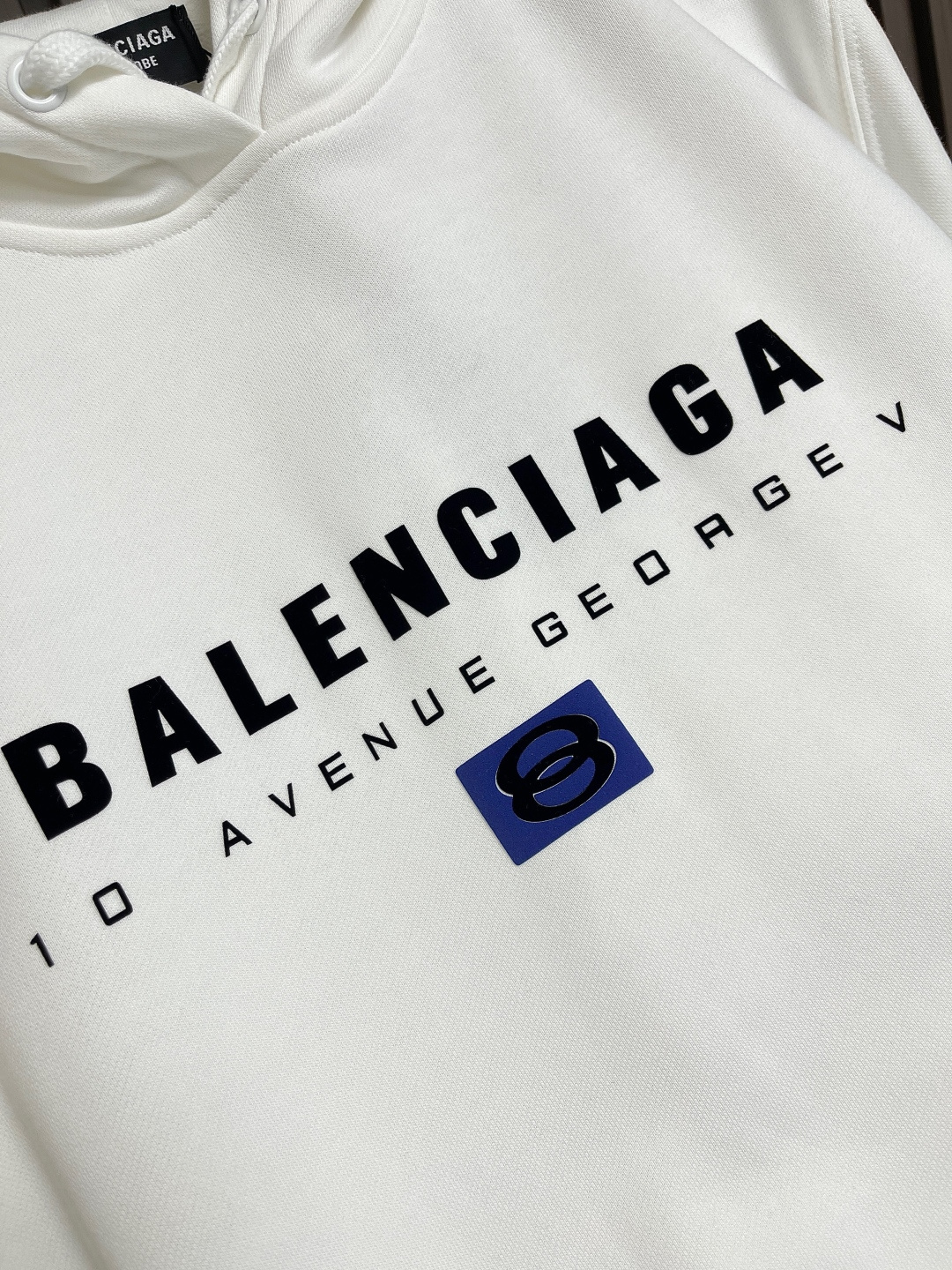 🛒🛒balenciaga 标识印花连帽卫衣，配置了高支数翻绒面料面料，卫衣面料高达430克，份量感十足，