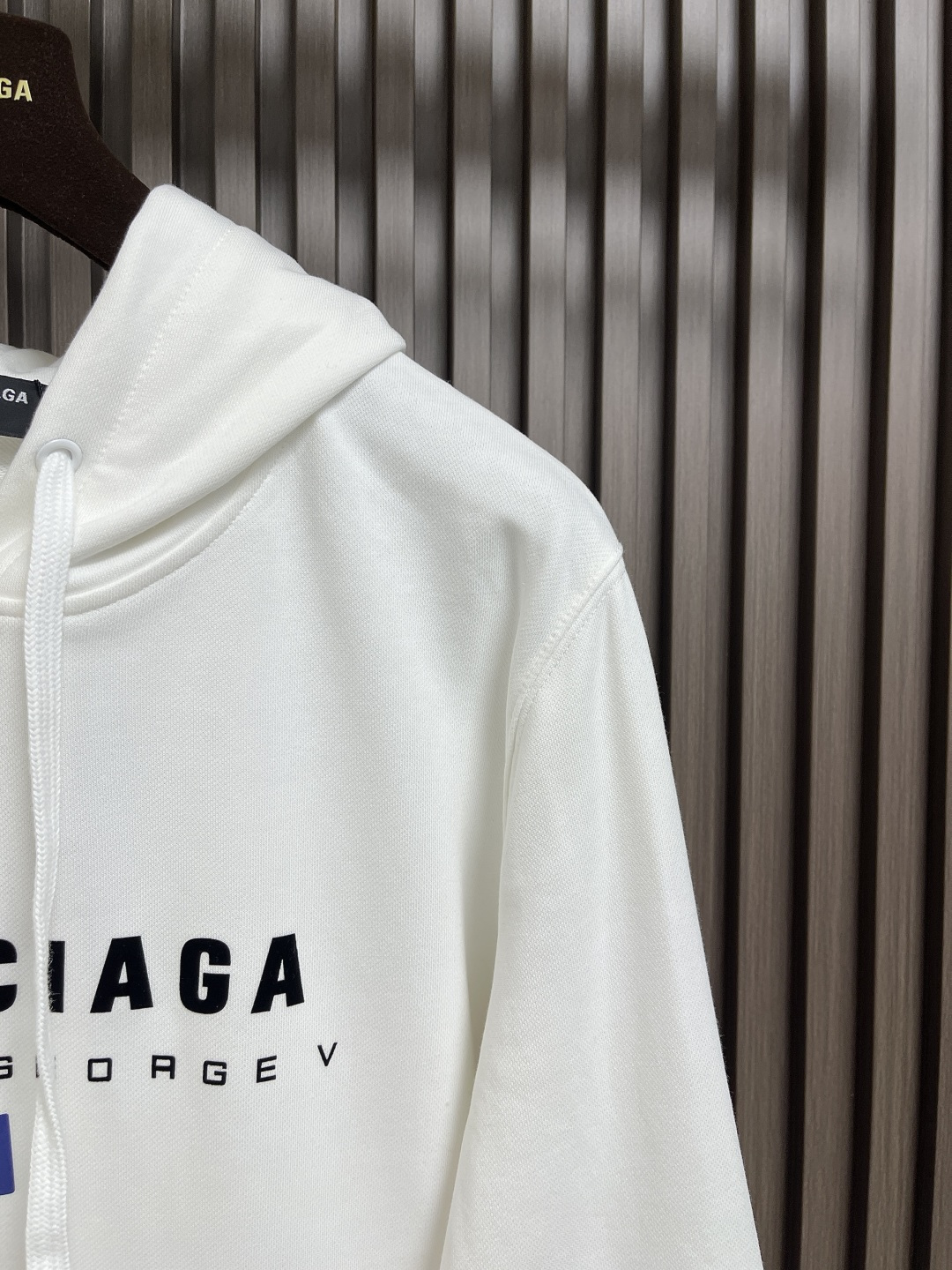 🛒🛒balenciaga 标识印花连帽卫衣，配置了高支数翻绒面料面料，卫衣面料高达430克，份量感十足，