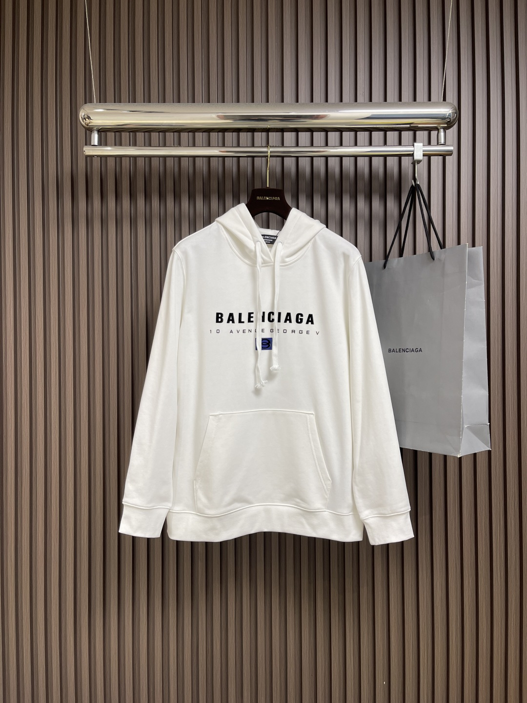 🛒🛒balenciaga 标识印花连帽卫衣，配置了高支数翻绒面料面料，卫衣面料高达430克，份量感十足，
