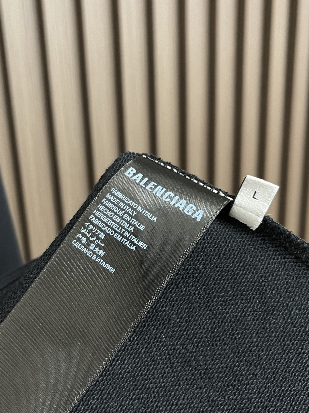 🛒🛒balenciaga 印花连帽卫衣，配置了高支数翻绒面料面料，卫衣面料高达430克，份量感十足，高密