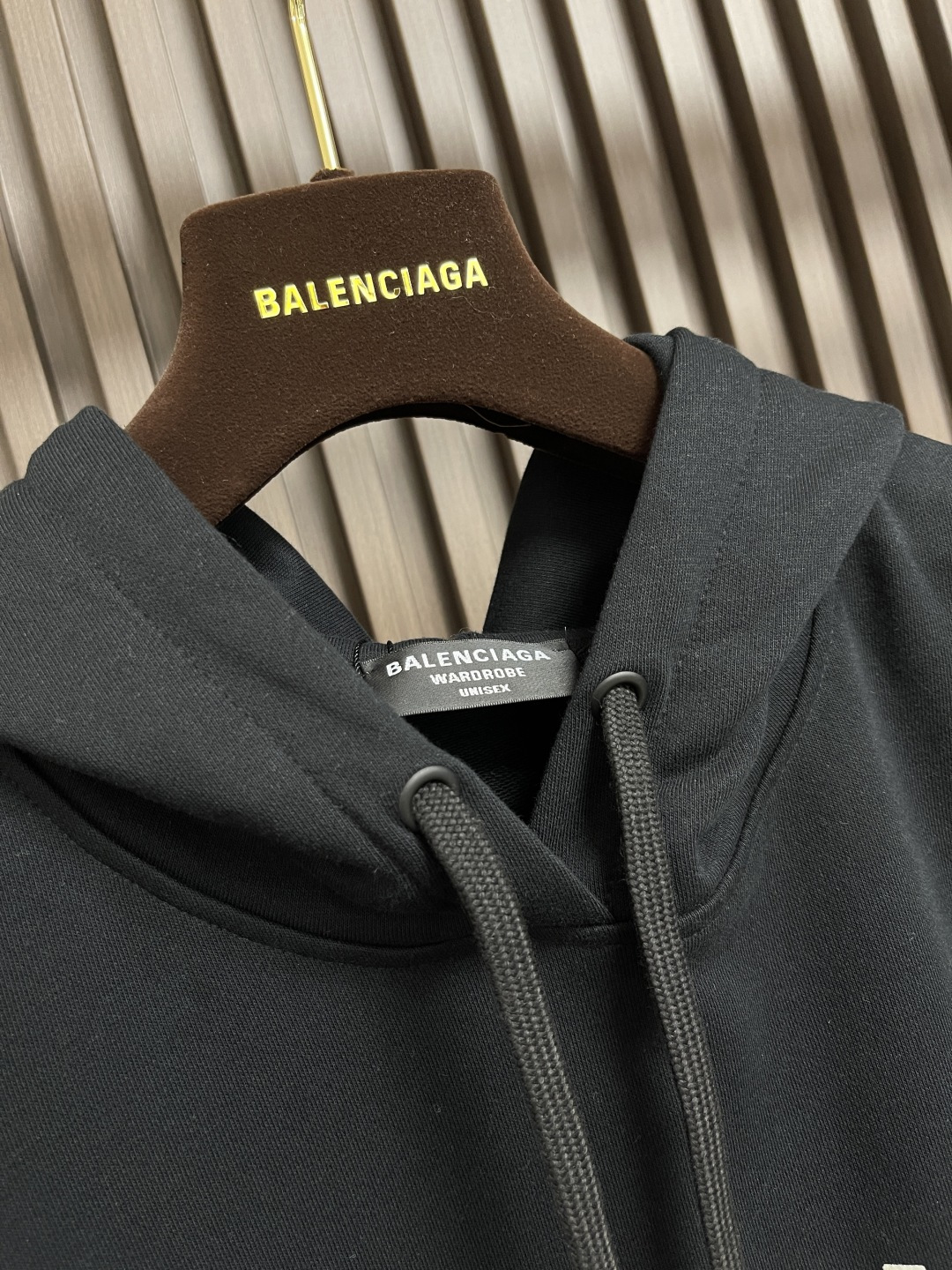 🛒🛒balenciaga 印花连帽卫衣，配置了高支数翻绒面料面料，卫衣面料高达430克，份量感十足，高密