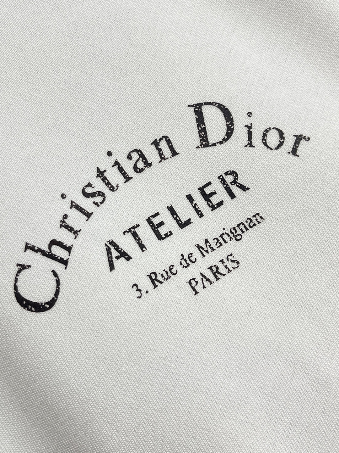 🛒🛒Dior 2025ss字母印花连帽卫衣，棉质起绒鱼鳞底面料、联名系列标志印花、连帽卫衣版型、正面袋鼠