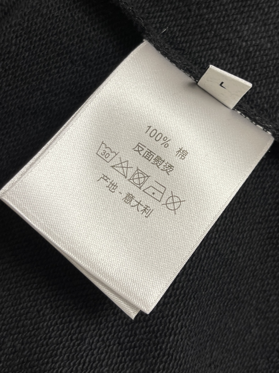 🛒🛒Dior 2025ss字母印花连帽卫衣，棉质起绒鱼鳞底面料、联名系列标志印花、连帽卫衣版型、正面袋鼠