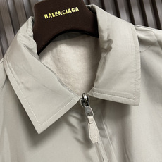 🛒🛒lP🆕 Loro Piana 双面穿无袖马甲外套,没有浮夸缀饰,唯有百年工艺沉淀的剪裁,贴合身体每一 🛒🛒lP🆕 Loro Piana 双面穿无袖马甲外套,没有浮夸缀饰,唯有百年工艺沉淀的剪裁,贴合身体每一