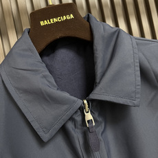 🛒🛒lP🆕 Loro Piana 双面穿无袖马甲外套,没有浮夸缀饰,唯有百年工艺沉淀的剪裁,贴合身体每一 🛒🛒lP🆕 Loro Piana 双面穿无袖马甲外套,没有浮夸缀饰,唯有百年工艺沉淀的剪裁,贴合身体每一