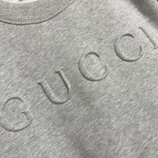🛒🛒GUCCI 2025ss新款经典简约撞色胸前重工刺绣纯棉圆领卫衣,一贯风格,经典红白撞色,万针刺绣, 🛒🛒GUCCI 2025ss新款经典简约撞色胸前重工刺绣纯棉圆领卫衣,一贯风格,经典红白撞色,万针刺绣,