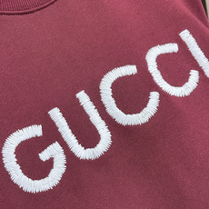 🛒🛒GUCCI 2025ss新款经典简约撞色胸前重工刺绣纯棉圆领卫衣,一贯风格,经典红白撞色,万针刺绣, 🛒🛒GUCCI 2025ss新款经典简约撞色胸前重工刺绣纯棉圆领卫衣,一贯风格,经典红白撞色,万针刺绣,