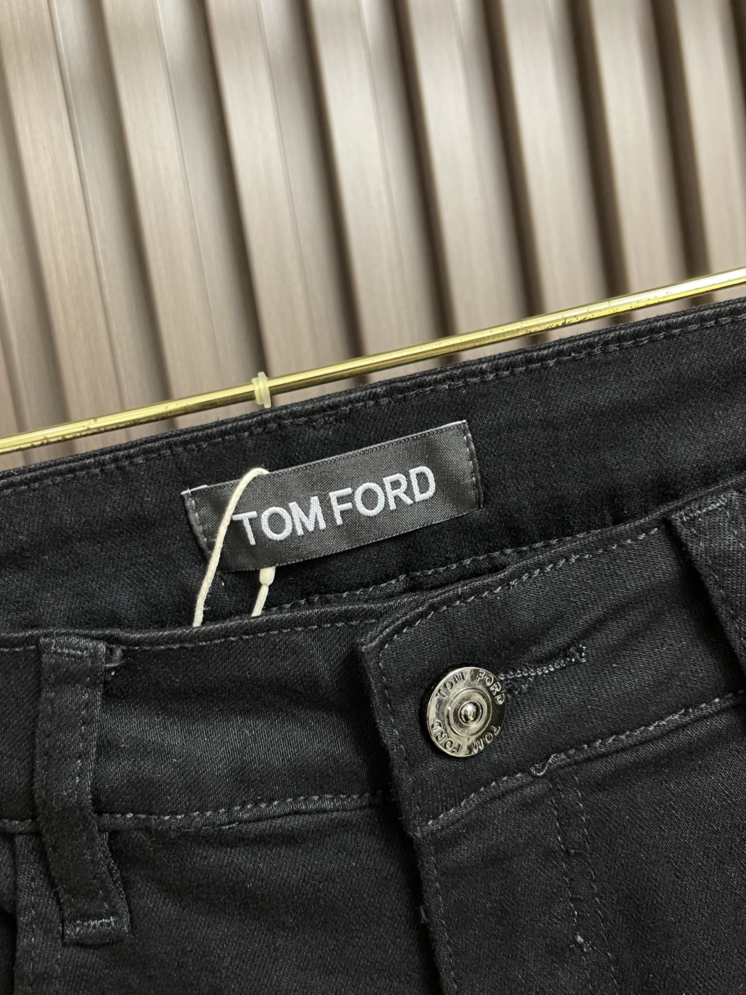 🛒🛒TF 2025FW早秋男士高端丹宁牛仔裤，系出名门，配色属于经典百搭的，色彩非常符合夏季的搭配需求，