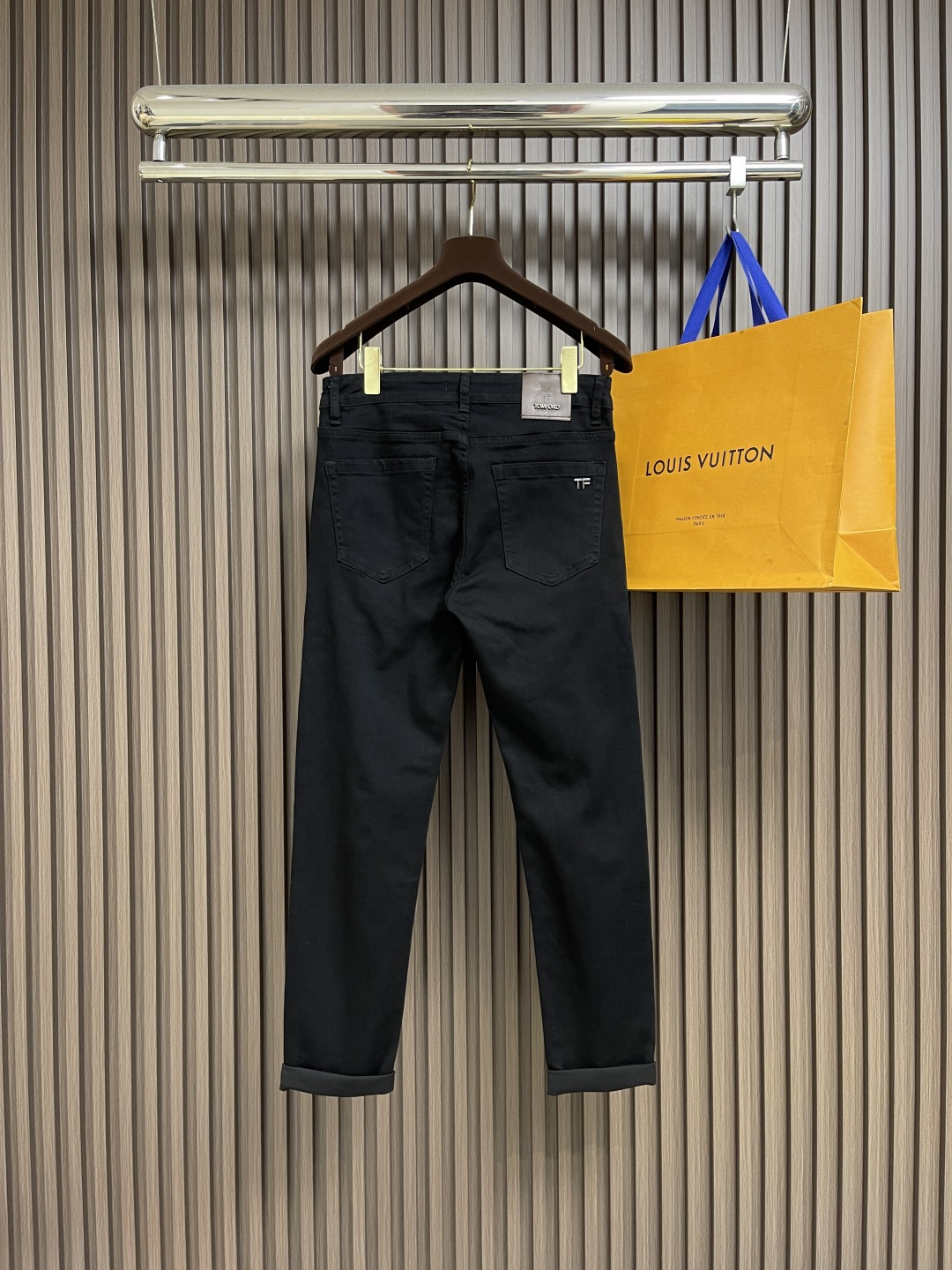 🛒🛒TF 2025FW早秋男士高端丹宁牛仔裤，系出名门，配色属于经典百搭的，色彩非常符合夏季的搭配需求，