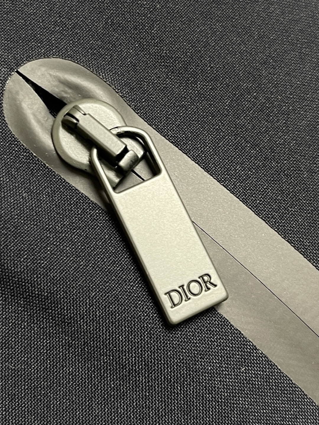 🛒🛒Dior 2025ss新款连帽拼接外套，向dior经典的 oblique 印花致敬。采用客供面料精心