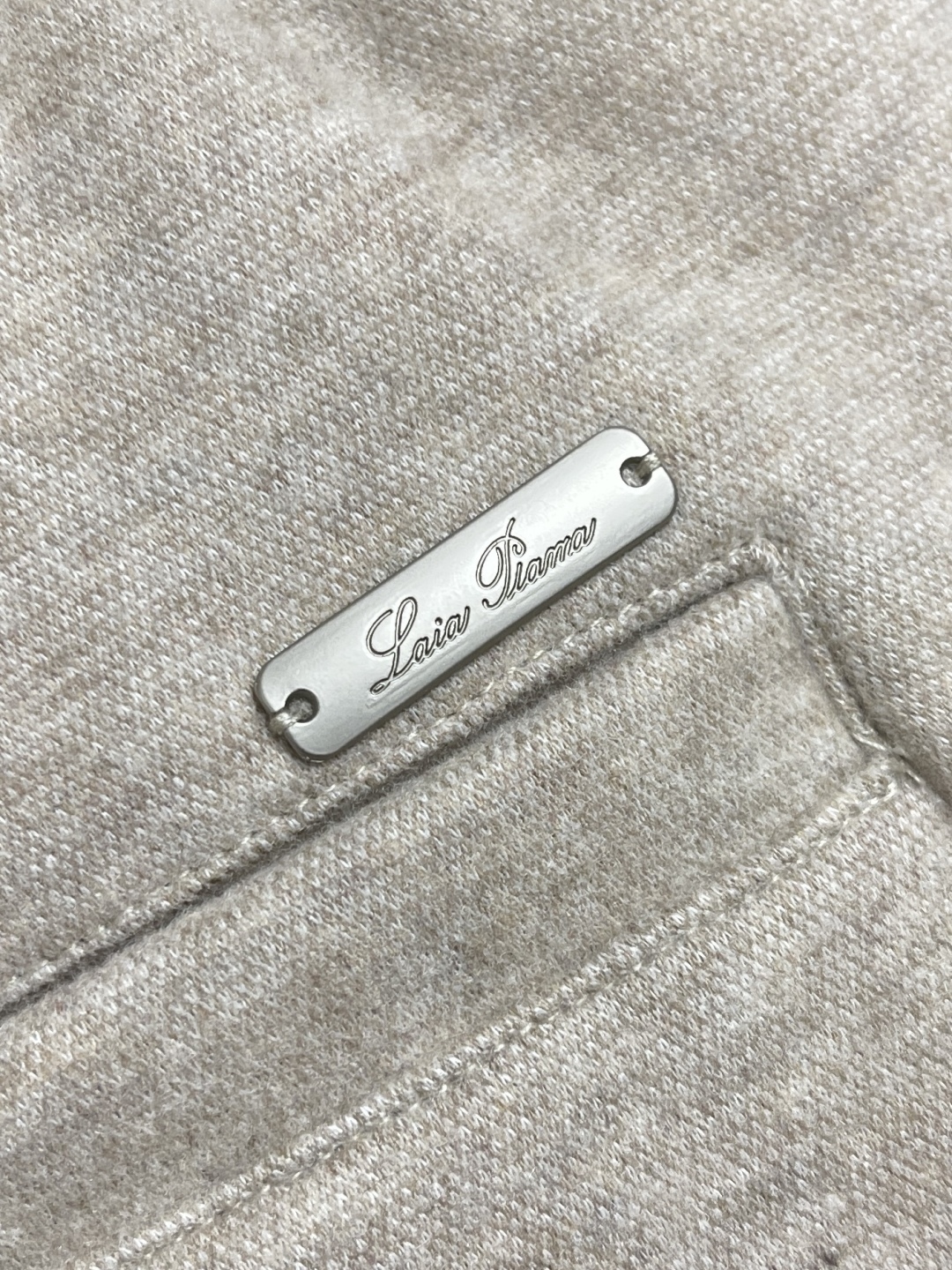 🛒🛒lP🆕 LoroPiana 秋冬新款男士直筒运动裤，混纺面料、三标齐、松紧腰抽绳、合体的裁剪、车线工