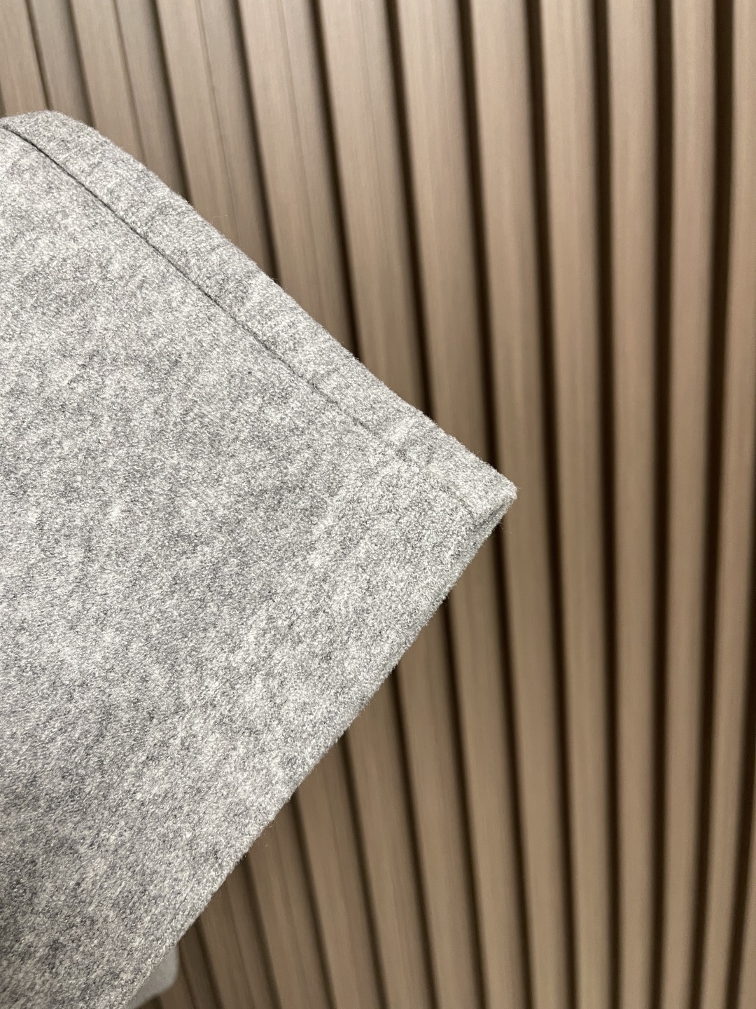 🛒🛒lP🆕 LoroPiana 2025SS 字母刺绣直筒运动裤，混纺面料、三标齐、松紧腰抽绳、合体的裁