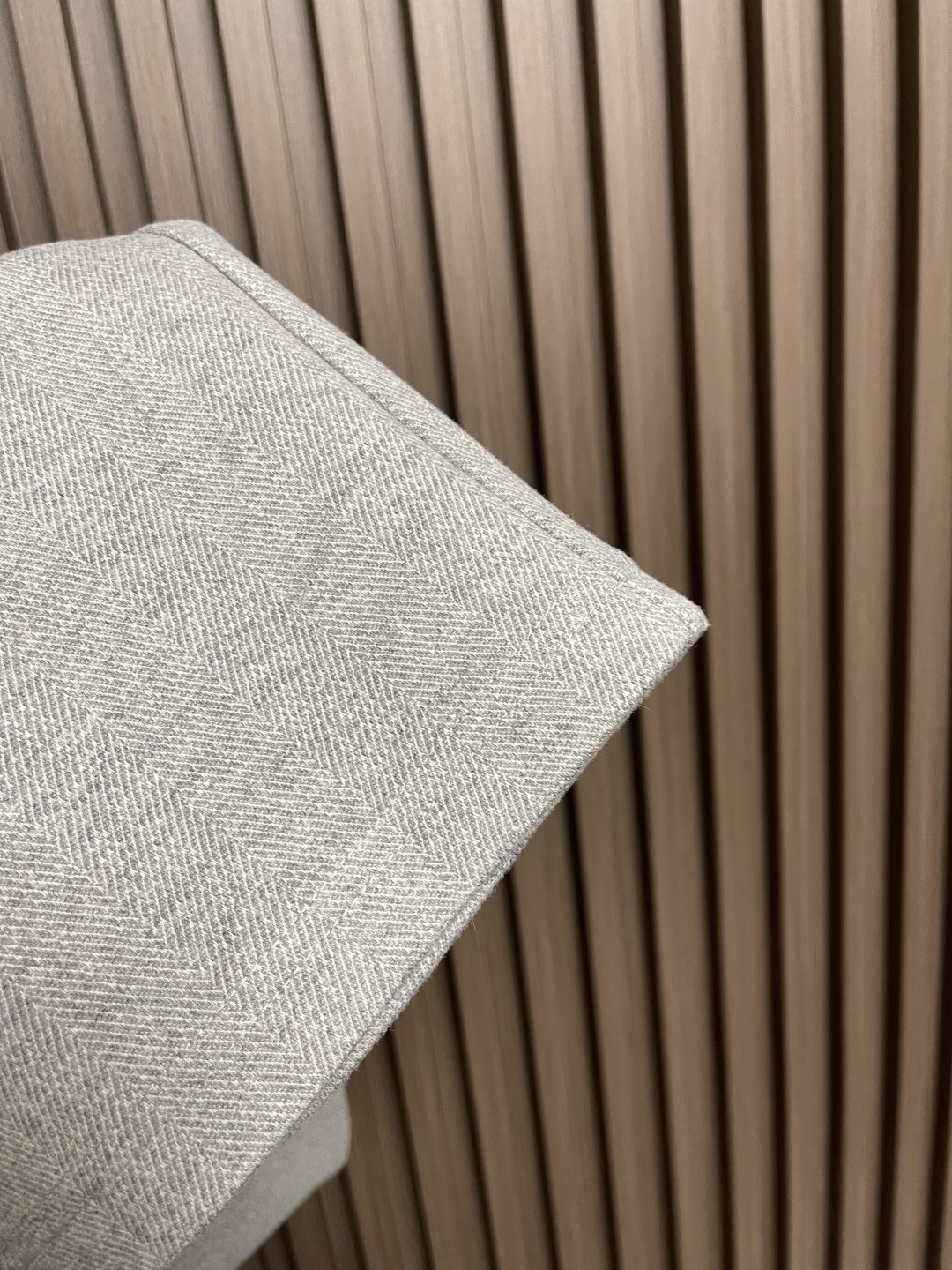 🛒🛒lP🆕 LoroPiana 2025SS 字母刺绣直筒运动裤,混纺面料、三标齐、松紧腰抽绳、合体的裁