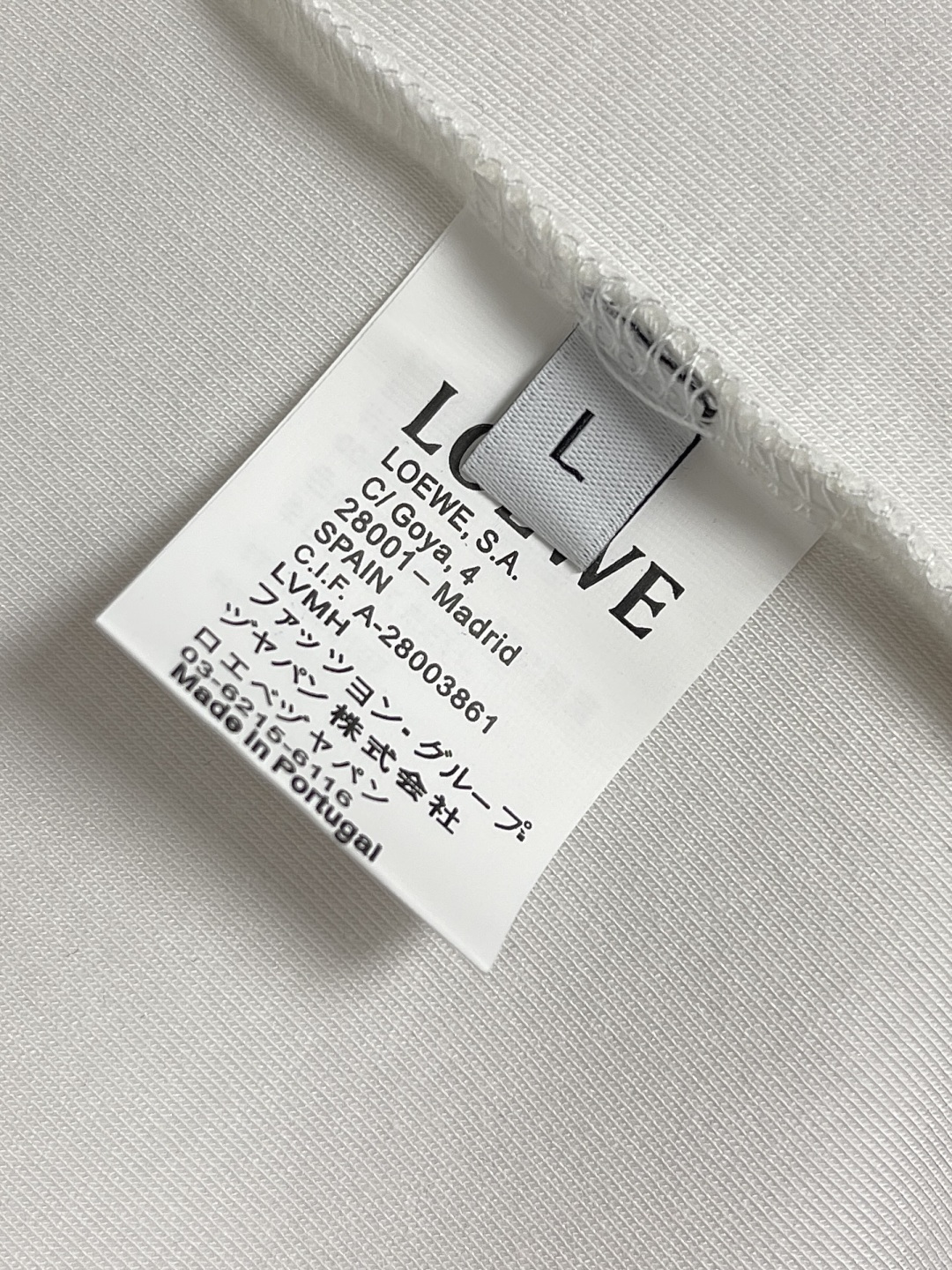 🛒🛒Loewe 罗意威胸前logo标识长袖T恤 进口原版客供面料，柔软舒适，上身舒适透气，亲肤不扎人，独