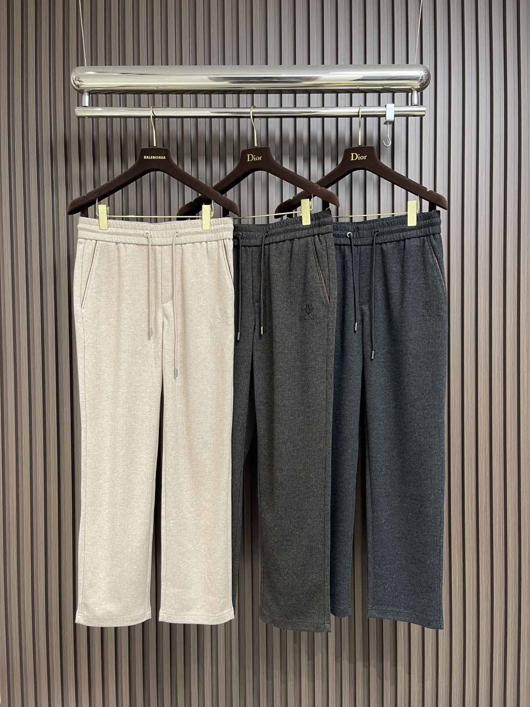 🛒🛒lP🆕 LoroPiana 秋冬新款男士直筒运动裤,混纺面料、三标齐、松紧腰抽绳、合体的裁剪、车线工