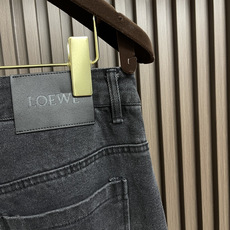 🛒🛒LOEWE 罗意威刺绣直筒长裤,面料采用12盎7*7斜纹牛仔布,成衣洗水后克重约420克,质感厚实挺 🛒🛒LOEWE 罗意威刺绣直筒长裤,面料采用12盎7*7斜纹牛仔布,成衣洗水后克重约420克,质感厚实挺