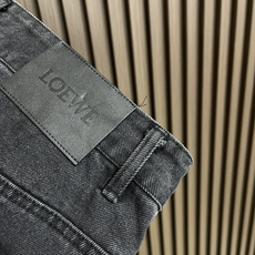 🛒🛒LOEWE 罗意威刺绣直筒长裤,面料采用12盎7*7斜纹牛仔布,成衣洗水后克重约420克,质感厚实挺 🛒🛒LOEWE 罗意威刺绣直筒长裤,面料采用12盎7*7斜纹牛仔布,成衣洗水后克重约420克,质感厚实挺