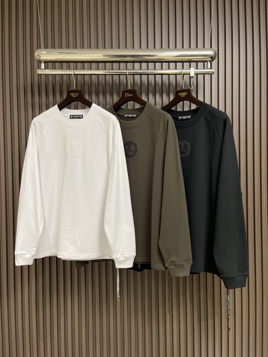 🛒🛒mmj 前后立体胶印logo圆领长袖T恤。非常有质感。立体胶印＋特殊包边裁剪！!2025早秋新款。m