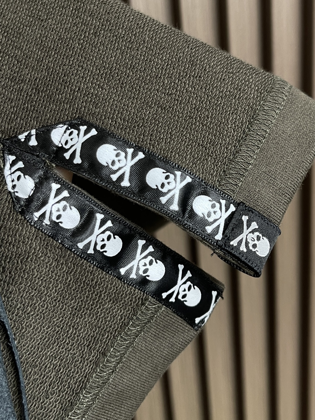 🛒🛒mmj 前后立体胶印logo圆领长袖T恤。非常有质感。立体胶印＋特殊包边裁剪！!2025早秋新款。m