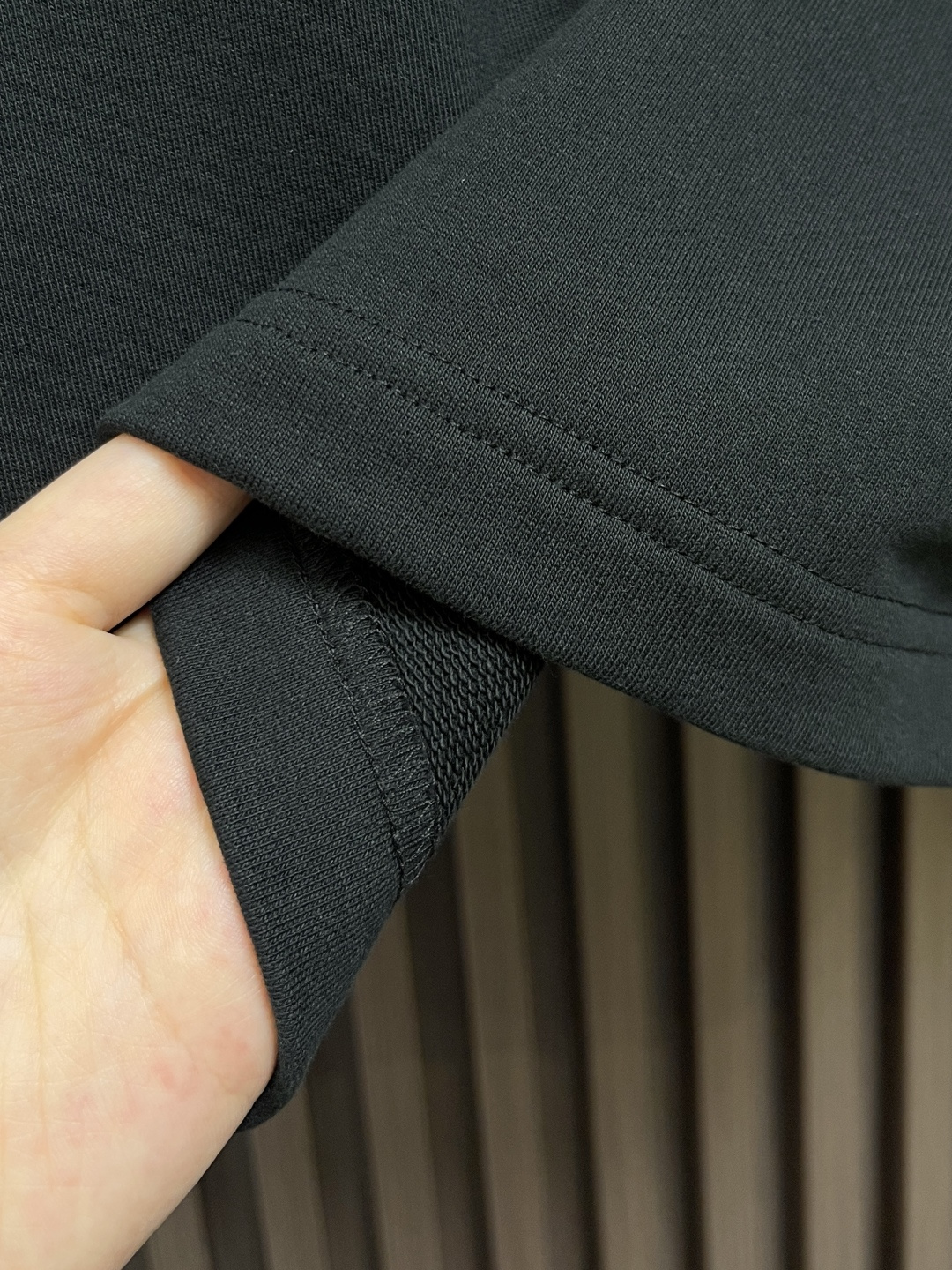 🛒🛒mmj 前后立体胶印logo圆领长袖T恤。非常有质感。立体胶印＋特殊包边裁剪！!2025早秋新款。m