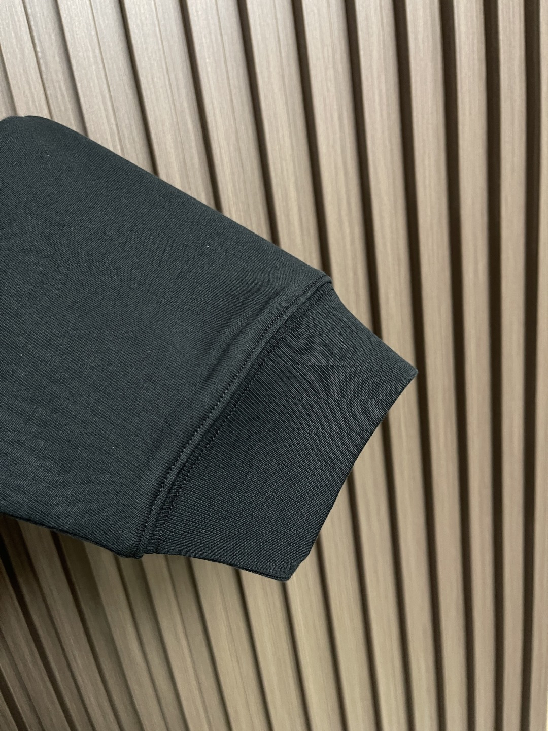 🛒🛒mmj 前后立体胶印logo圆领长袖T恤。非常有质感。立体胶印＋特殊包边裁剪！!2025早秋新款。m