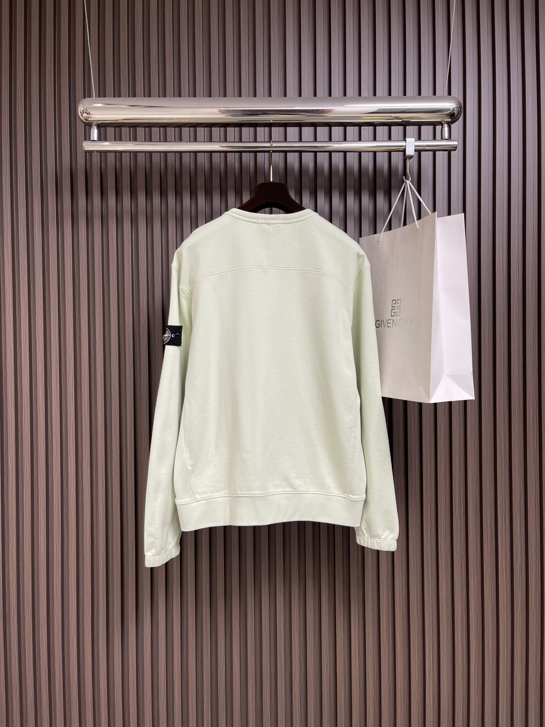 🛒🛒Stone Island 石头岛，罗盘经典小 logo 长袖 T恤，洗水消毛效果，采用进口260支欧