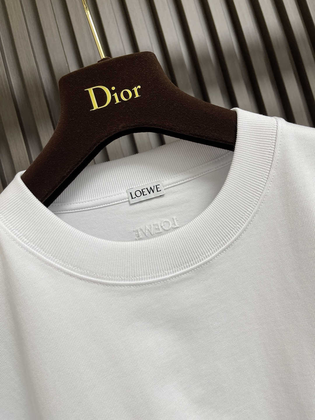 🛒🛒LOEWE 罗意威 2025ss新款圆领长袖T恤，定制全棉材质 亲肤柔软 弹力十足 圆领长袖裁剪 领