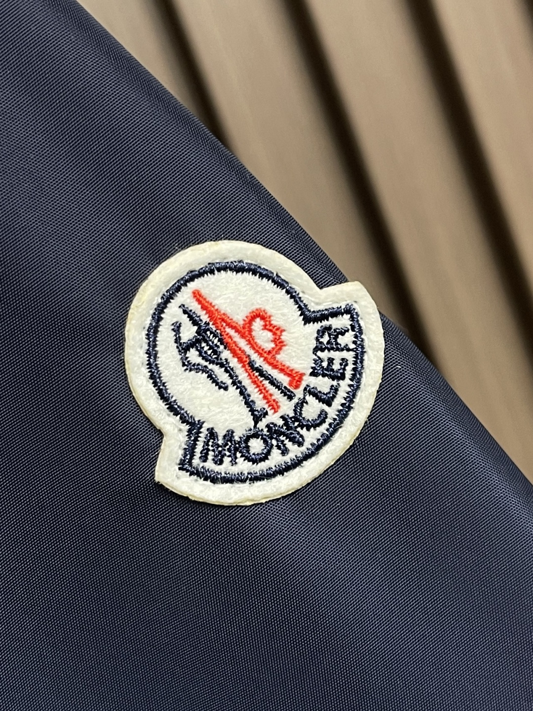🛒🛒moncler 2025ss秋季新款拉立领夹克外套 防风面料 经典logo 设计 拉链门襟 两侧拉链