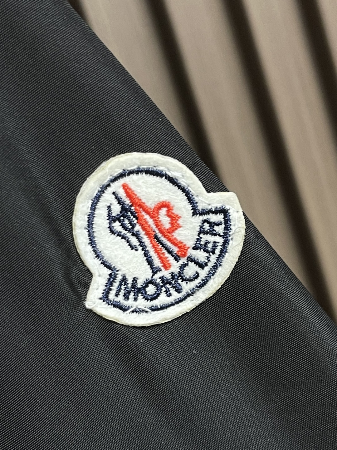 🛒🛒moncler 2025ss秋季新款拉立领夹克外套 防风面料 经典logo 设计 拉链门襟 两侧拉链