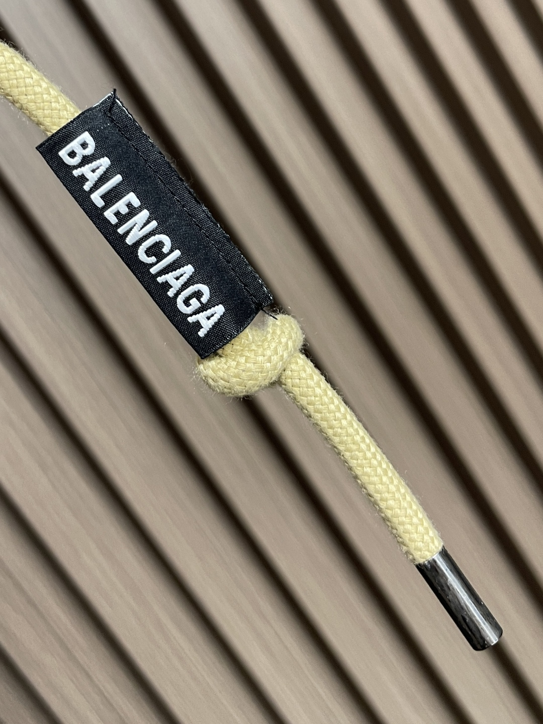 🛒🛒Balenciaga 2025SS早秋新品直筒牛仔裤，进口原版面料，上身舒适，字母图案装饰logo，