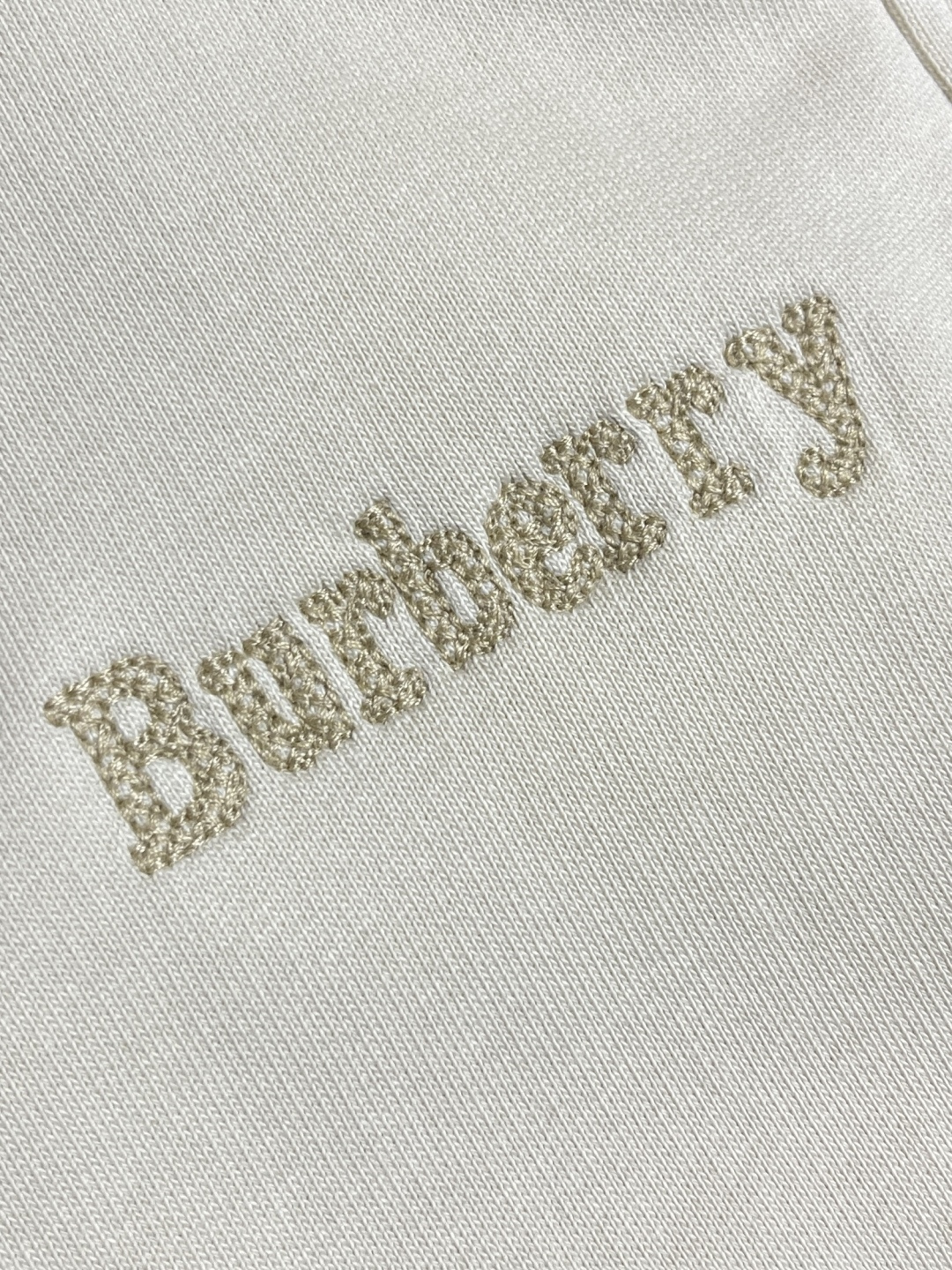 🛒🛒Burberry 2025SS早秋新款休闲裤，采用客供卫裤面料，战马标logo标志彰显品牌特征，腰部