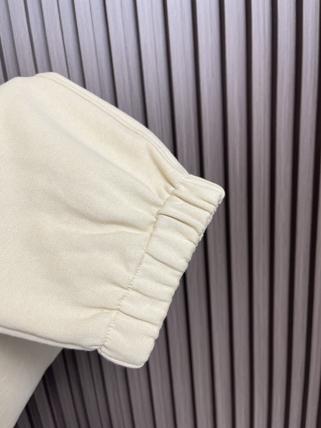 🛒🛒Burberry 2025SS早秋新款休闲裤，采用客供卫裤面料，战马标logo标志彰显品牌特征，腰部