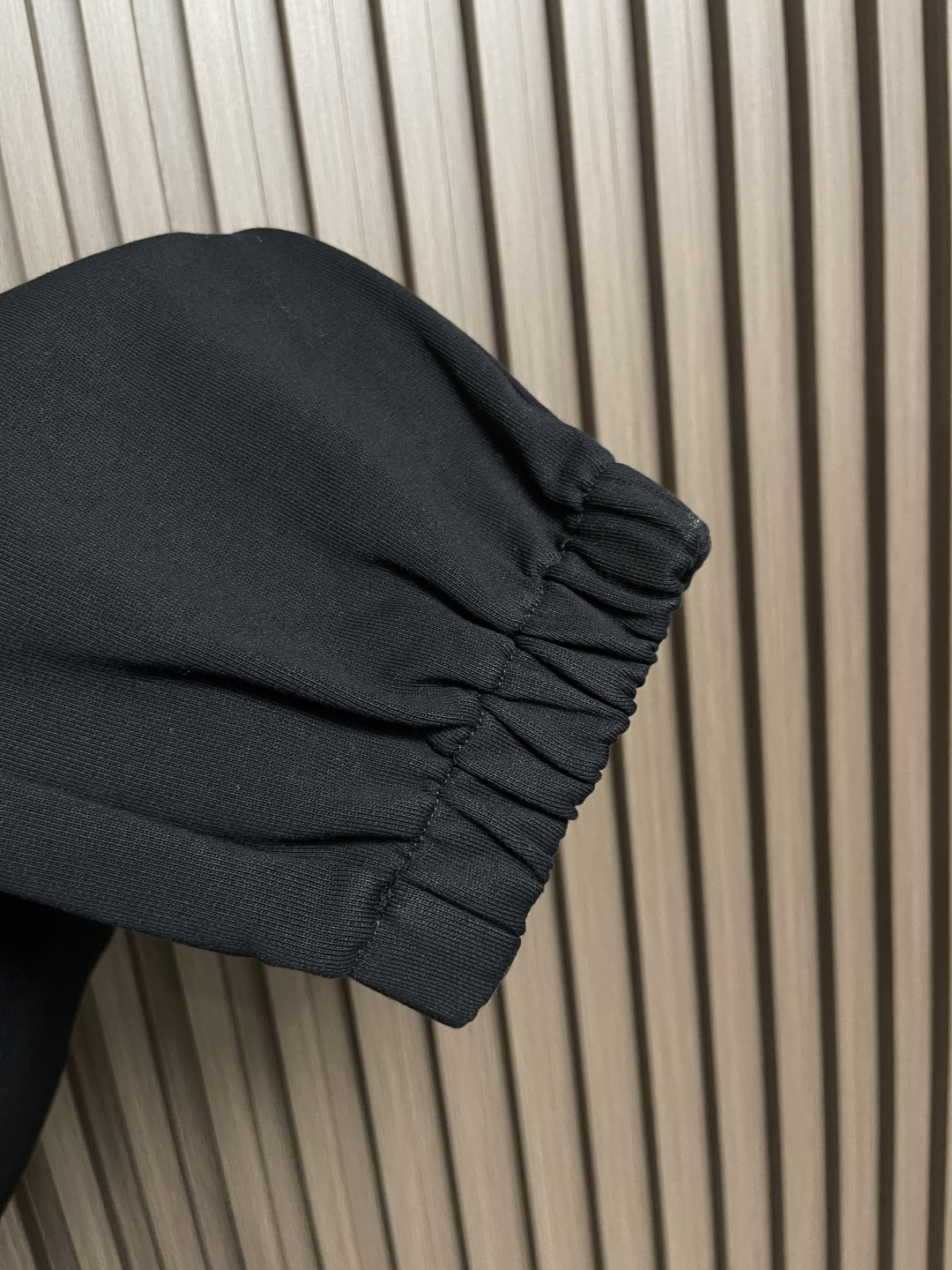 🛒🛒Burberry 2025SS早秋新款休闲裤，采用客供卫裤面料，战马标logo标志彰显品牌特征，腰部