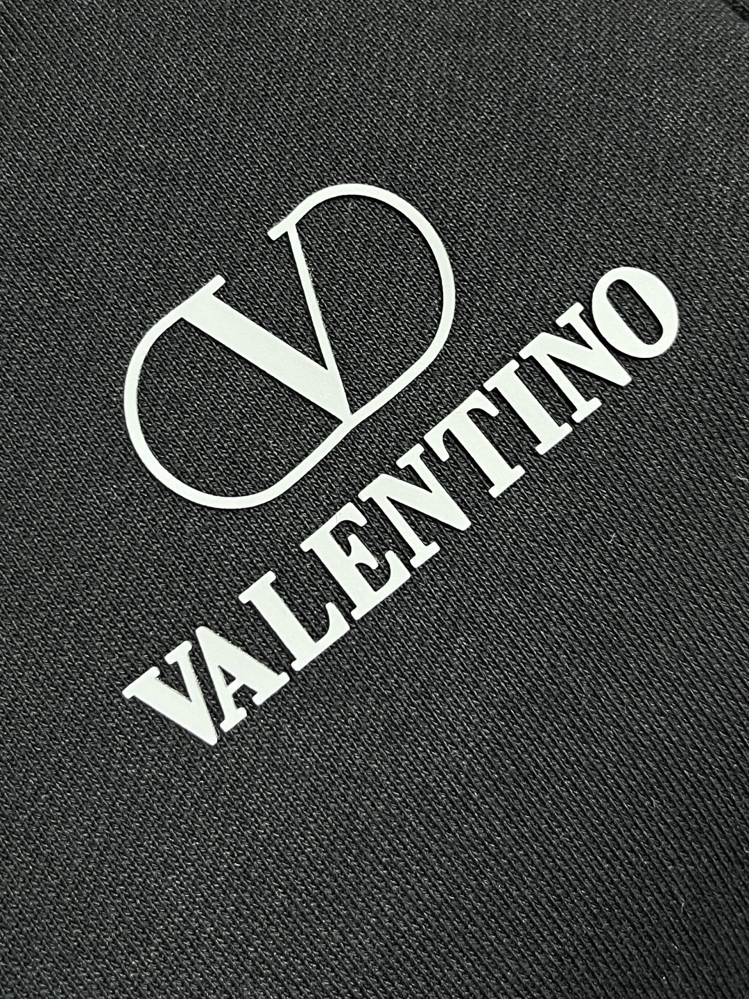 🛒🛒VALENTINO华伦天奴 2025ss秋冬直筒休闲裤，选用进口面料，柔软舒适有质感，原版五金配件，
