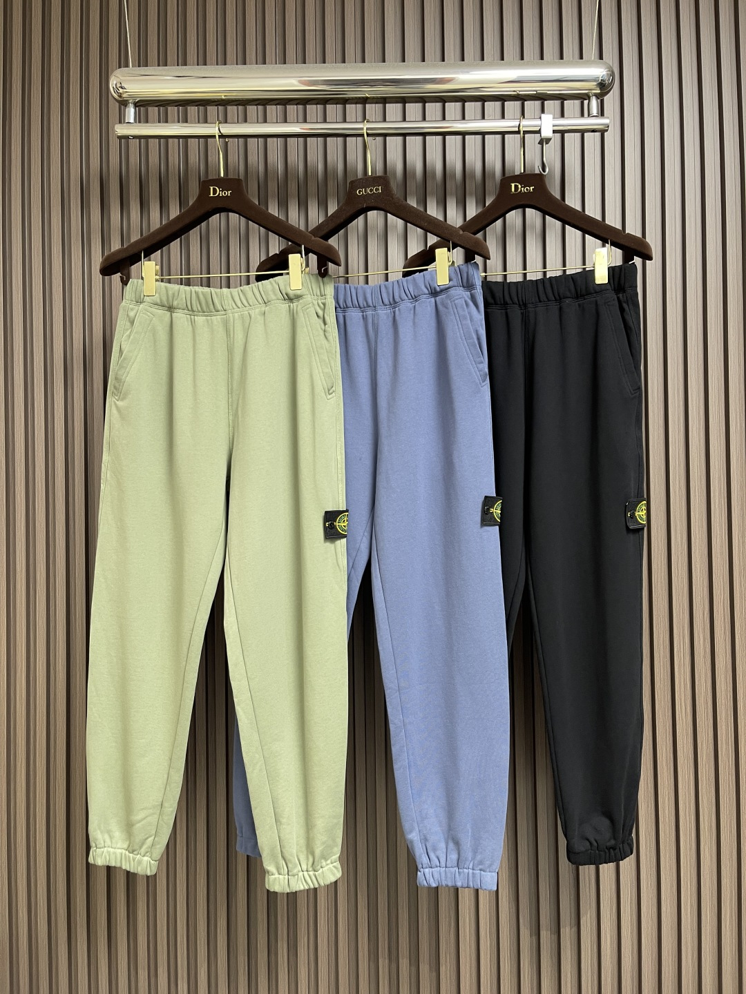🛒🛒STONE ISLAND 石头岛2025ss秋冬新款束腿休闲裤，选用进口面料，柔软舒适有质感，原版五