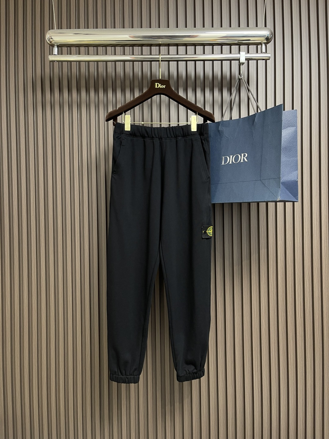 🛒🛒STONE ISLAND 石头岛2025ss秋冬新款束腿休闲裤，选用进口面料，柔软舒适有质感，原版五