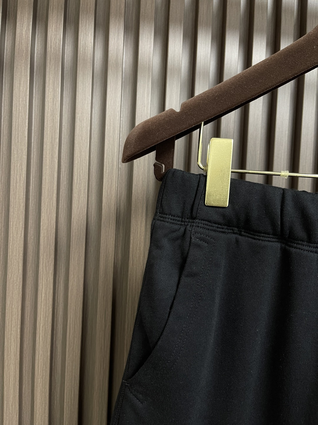 🛒🛒STONE ISLAND 石头岛2025ss秋冬新款束腿休闲裤，选用进口面料，柔软舒适有质感，原版五