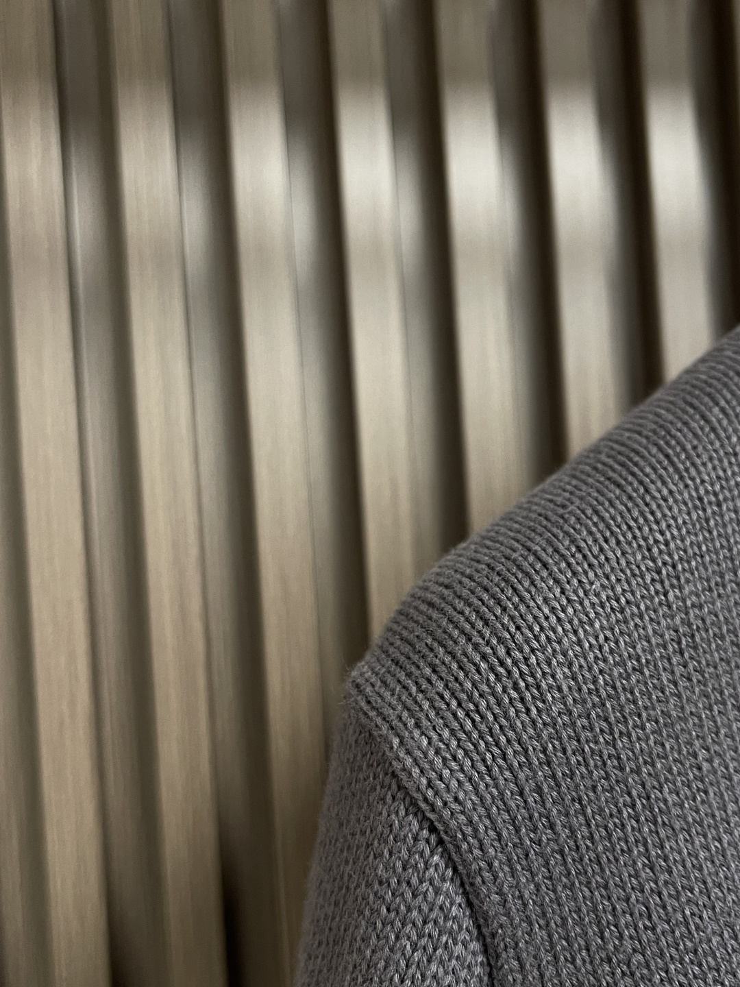 🛒🛒Fendi 2025ss新品圆领水钻包边针织毛衣定制YB羊毛纱线织造 质感细腻 穿搭舒适 圆领针织毛