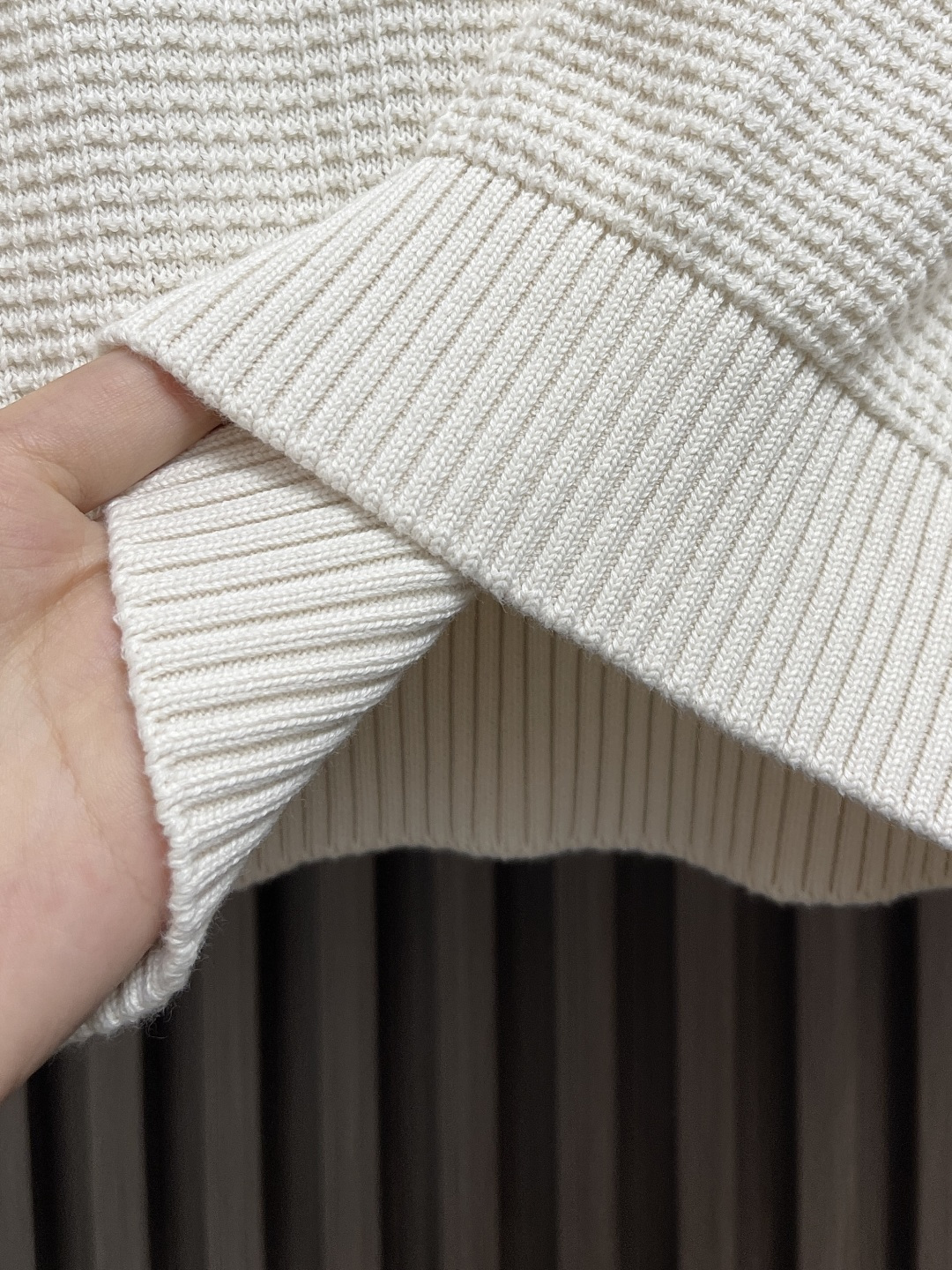 🛒🛒BC 航海风华夫格针织毛衣，自在格调，踏浪而来。当航海的浪漫与日常的优雅相遇，便诞生了这件兼具质感与