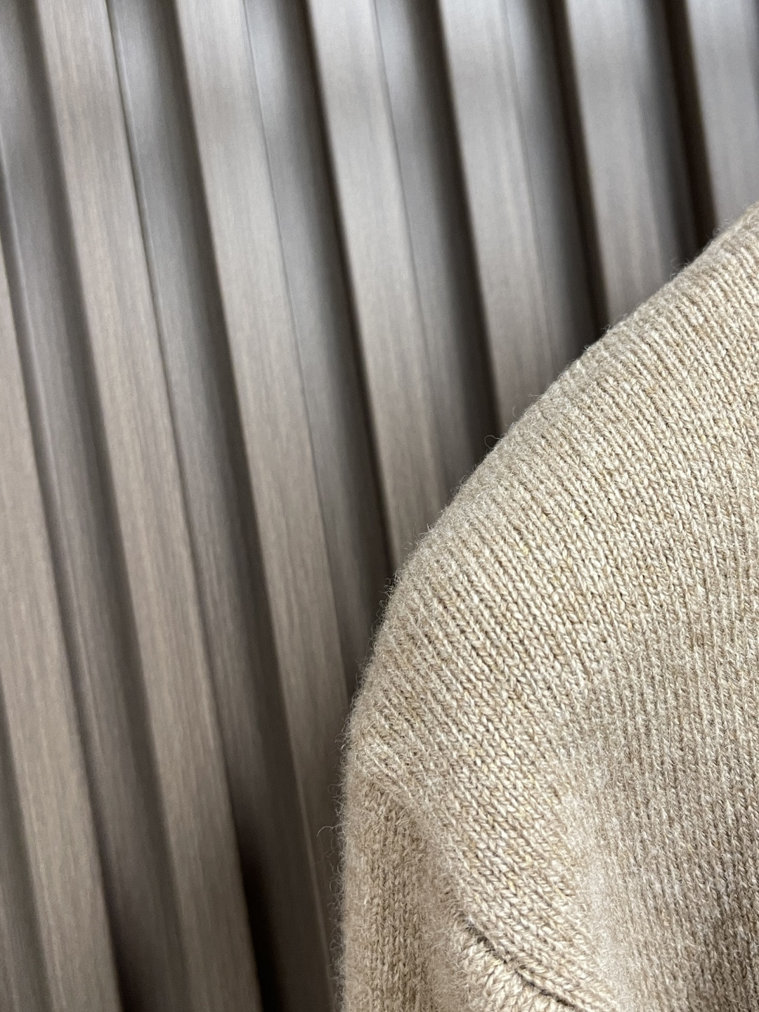 🛒🛒BV 秋冬男士羊毛针织开衫毛衣，客供羊毛混纺面料 拥有优越的透气性与保暖性，即便是贴身穿着也不会有扎