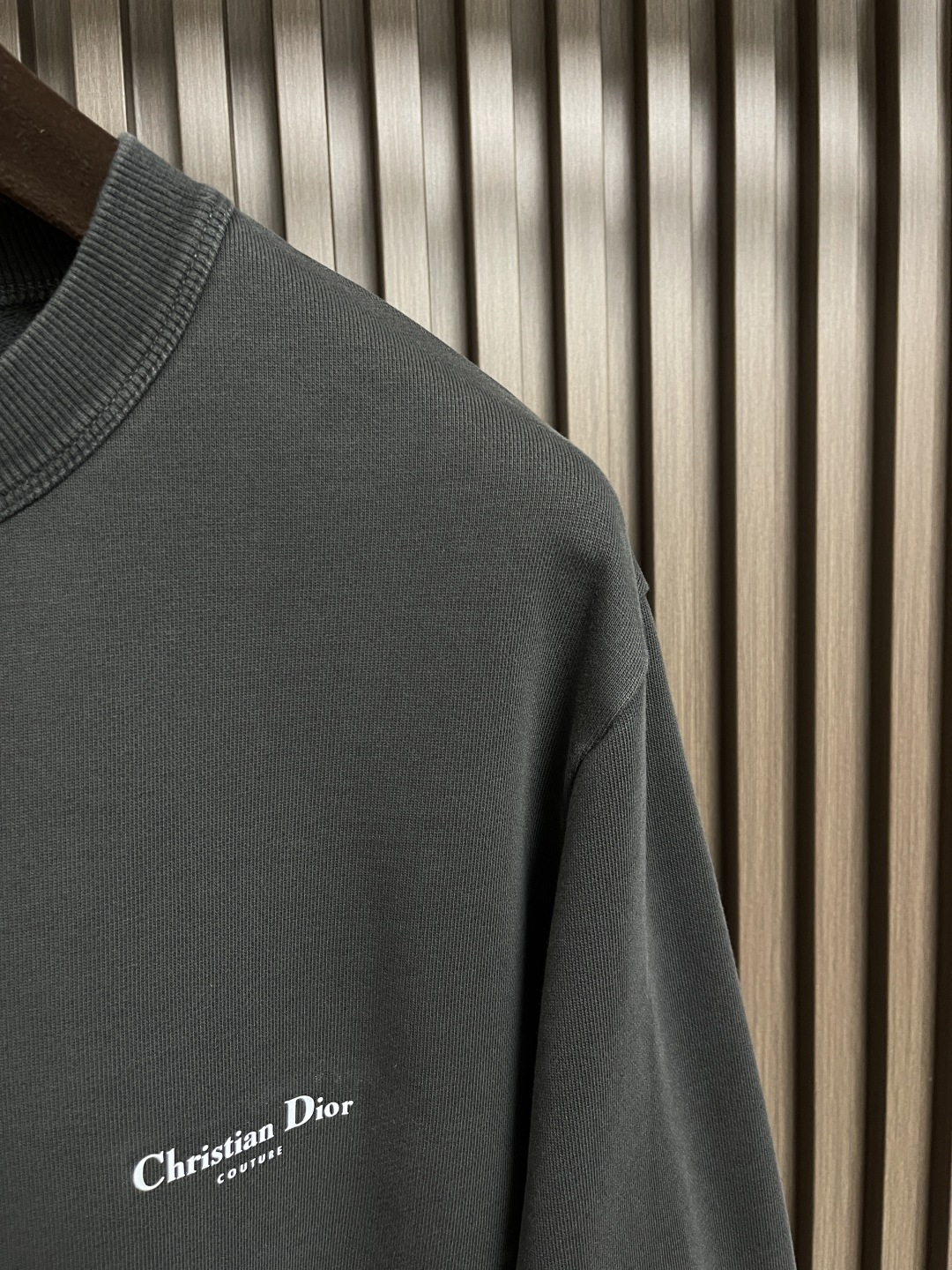 🛒🛒Dior Heritage人像印花套头圆领卫衣，定制定染黯雅双股棉质绒感料 质感卓越 舒适贴肤 以深