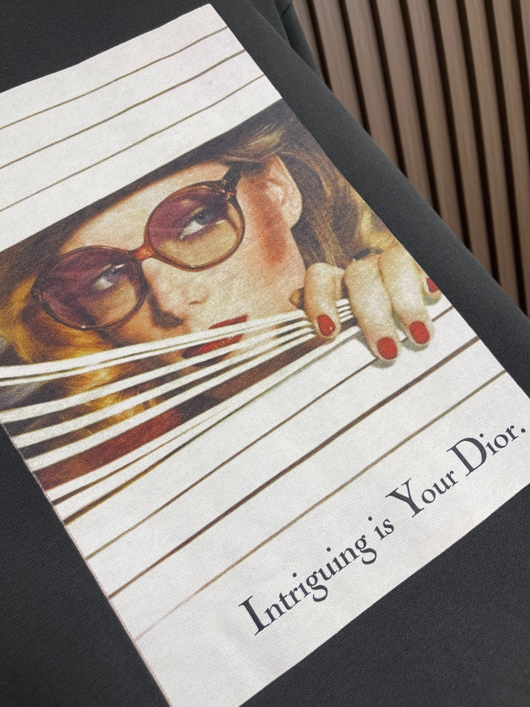 🛒🛒Dior Heritage人像印花套头圆领卫衣，定制定染黯雅双股棉质绒感料 质感卓越 舒适贴肤 以深