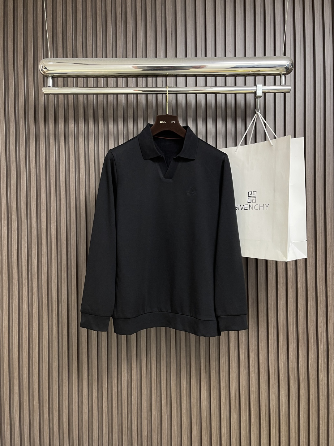 🛒🛒lP🆕 LoroPiana V翻领口男士针织长袖POLO衫 品质控推荐 经典百搭 不挑人 年年爆款 