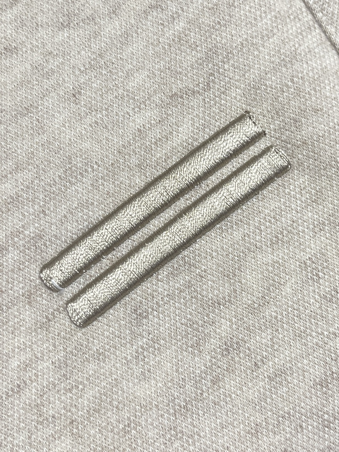 🛒🛒ZEGNA 直筒休闲长裤，采用混纺面料，细看纹理细腻得不像话，垂坠感恰到好处，走路带风又不贴腿，藏肉