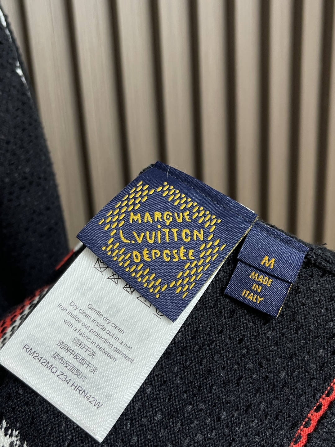 🛒🛒LV x Nigo 波点图案针织外套，采用YB定制进口纯棉面料，亲肤性极佳贴身穿也毫无负担，带来极致