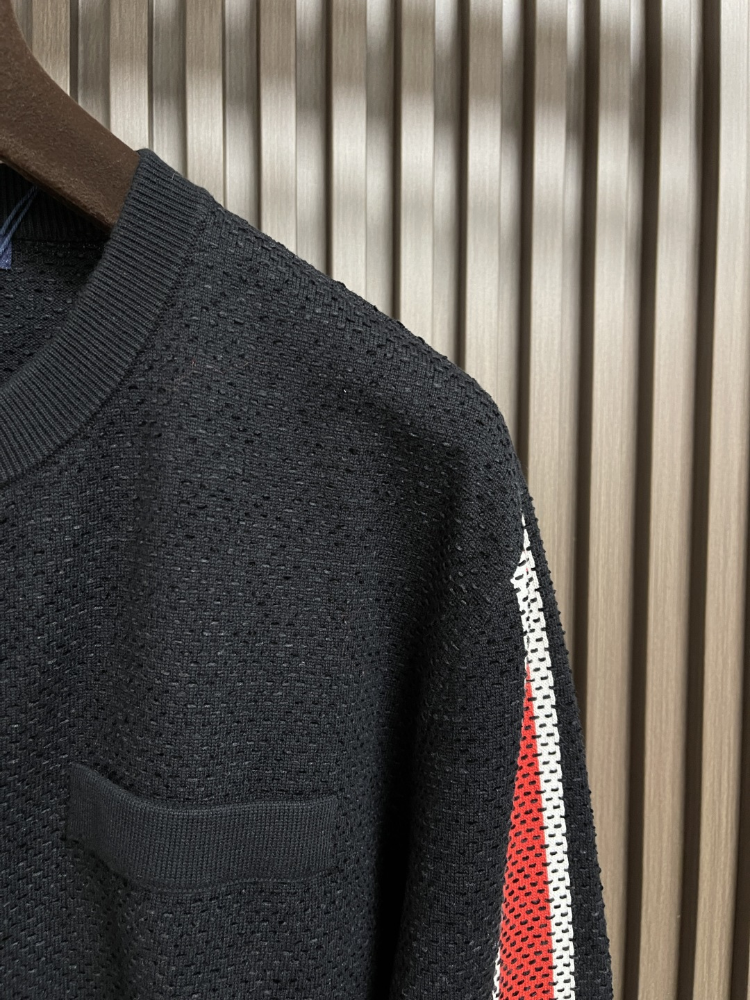 🛒🛒LV x Nigo 波点图案针织外套，采用YB定制进口纯棉面料，亲肤性极佳贴身穿也毫无负担，带来极致