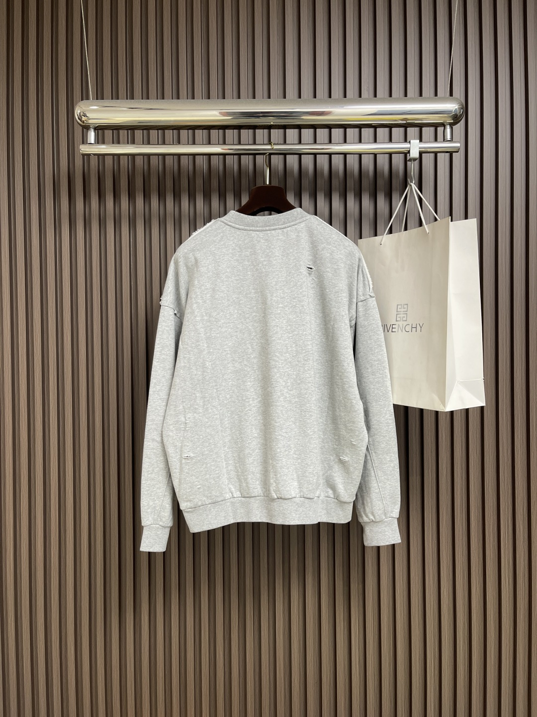 🛒🛒Gucci 印花logo标识字母圆领卫衣，该款面料手感偏柔软，上身舒宽不贴身，胸前提花logo设计，
